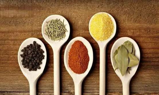 做菜的时候调料放多了,做菜酱油放多了怎么补救