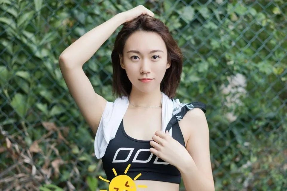 不露胸,不卖肉!照样圈粉百万!这才是最该被吹爆的真女神好吗