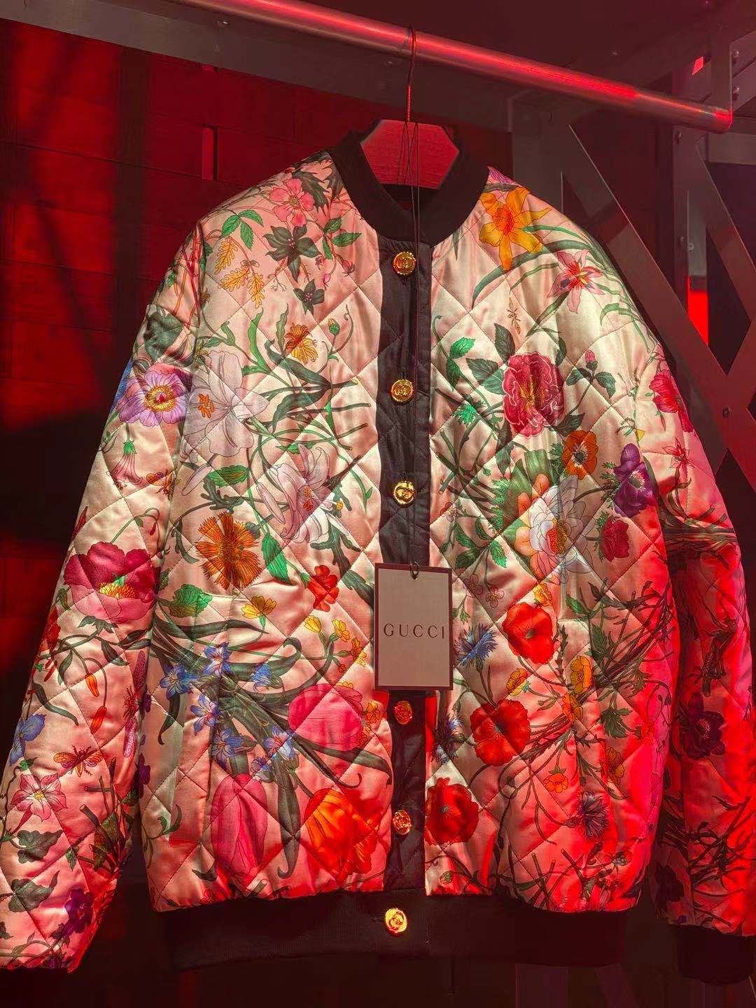 gucci古驰全新终曲时装系列发布会,古驰gucci系列产品