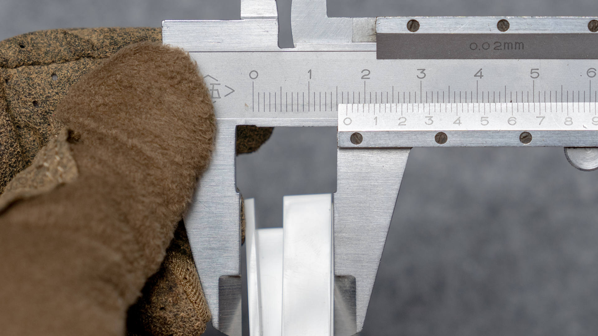 装修开关插座选择哪个品牌好,开关插座公认的哪个好