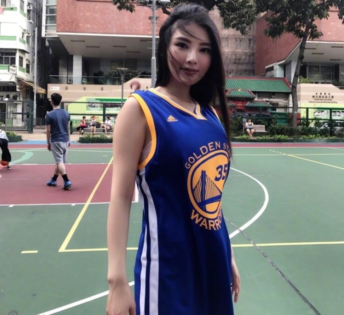 女生穿杜兰特35号勇士球衣图片,女生穿杜兰特7号球衣