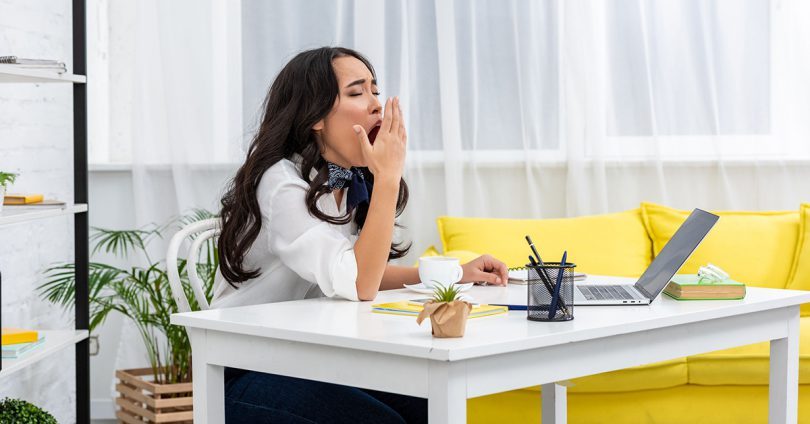 上班族如何缓解肩颈不适,上班肩颈很痛缓解办法有哪些