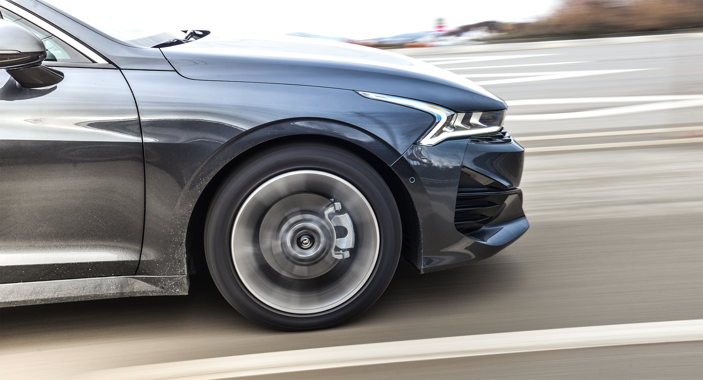 最新款起亚k5驾驶感受,全新起亚k5重回颜值巅峰