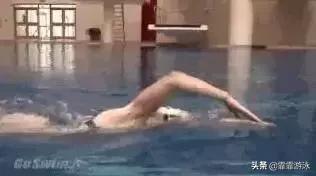 速泳25米自由泳速成,抬头式自由泳的速成方法