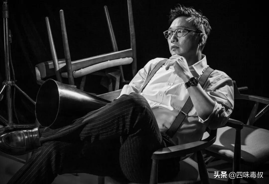 更暗黑、cult的《智齿》，是黑白版《踏血寻梅》吗？