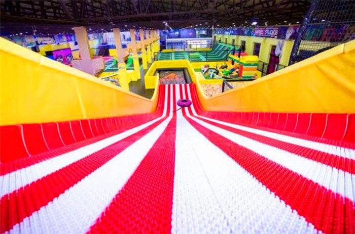 蹦床运动馆团购,阜阳人人汇运动蹦床馆