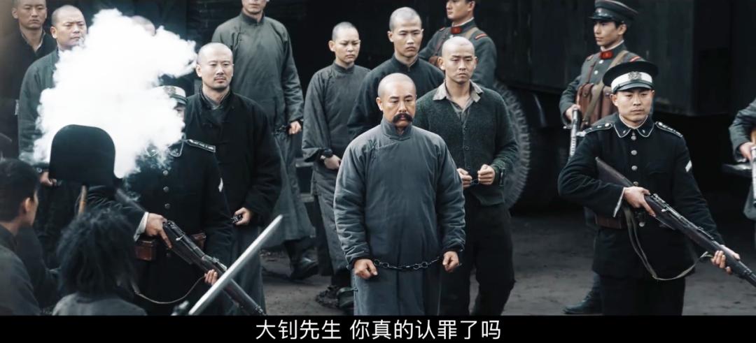 拿下3个第一，主演拍到生理承受极限，这样的电影，就该火向全国