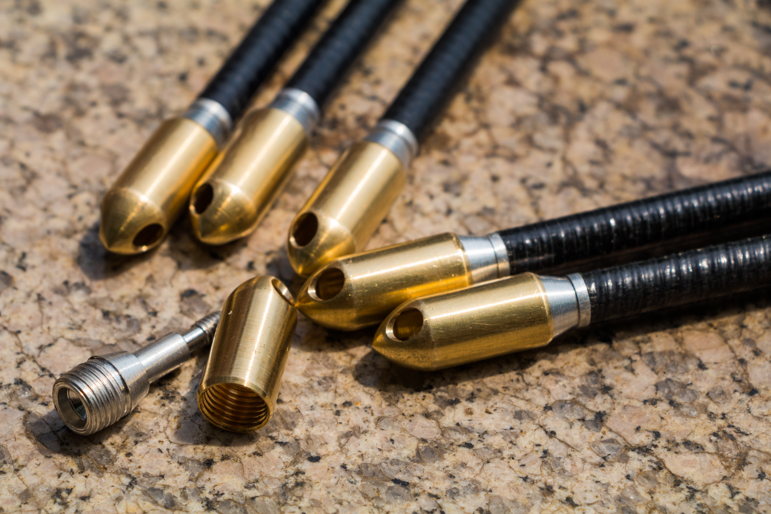 现代复合弓拿什么拉箭,话说现代