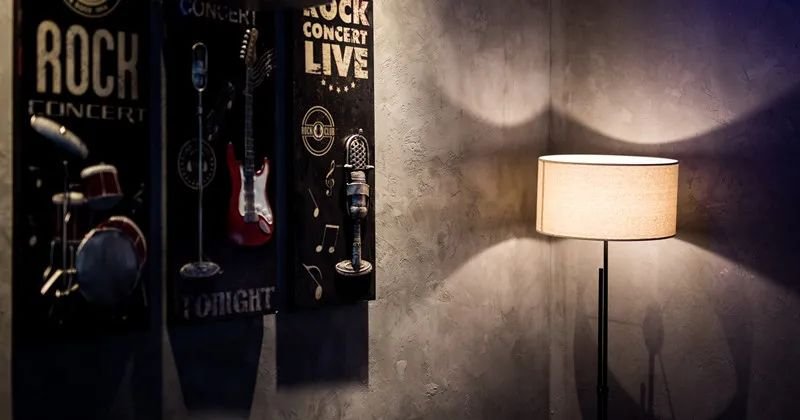 轰趴馆里的小型ktv多少钱,酒店式公寓轰趴棋牌馆