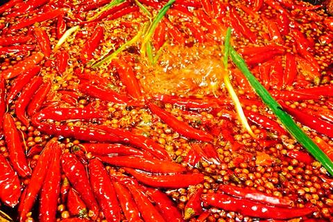 重庆火锅排名前十强老铜火锅,渝中李子坝重庆火锅本地人推荐