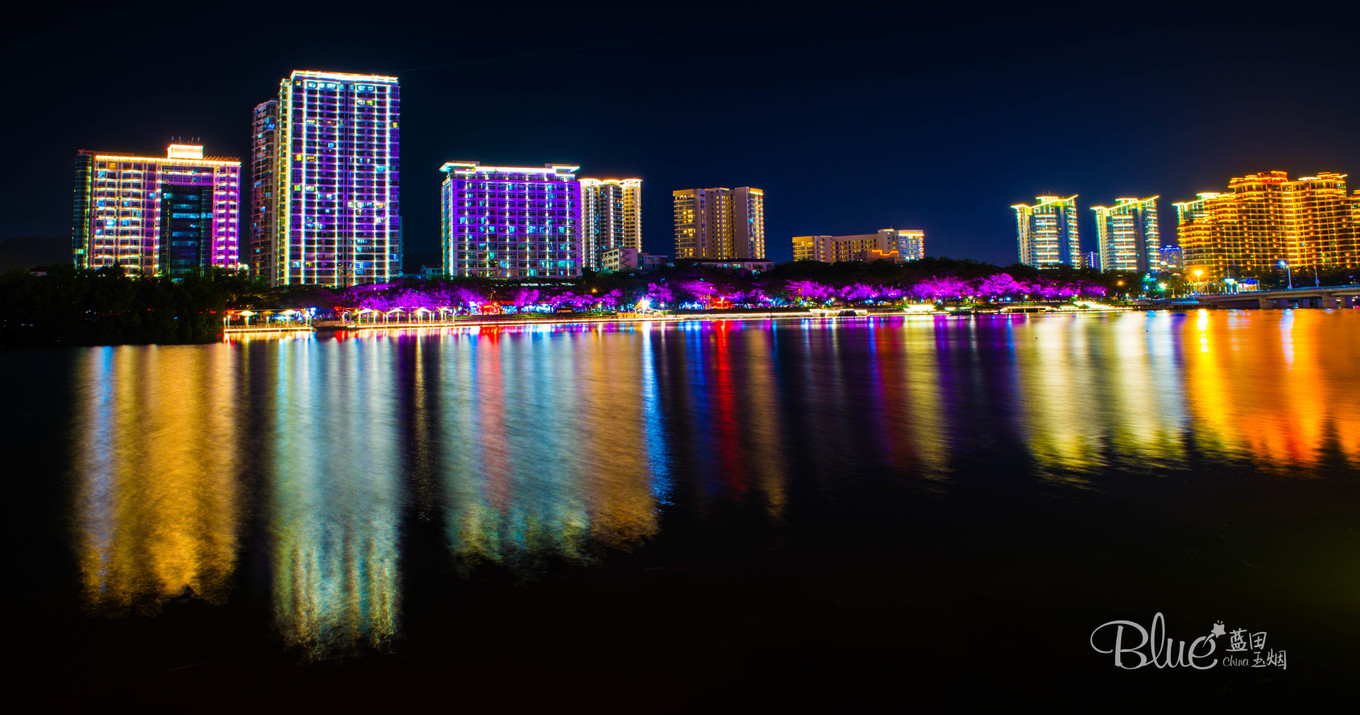 三亚的第一市场夜市到几点,海南三亚夜市第一市场