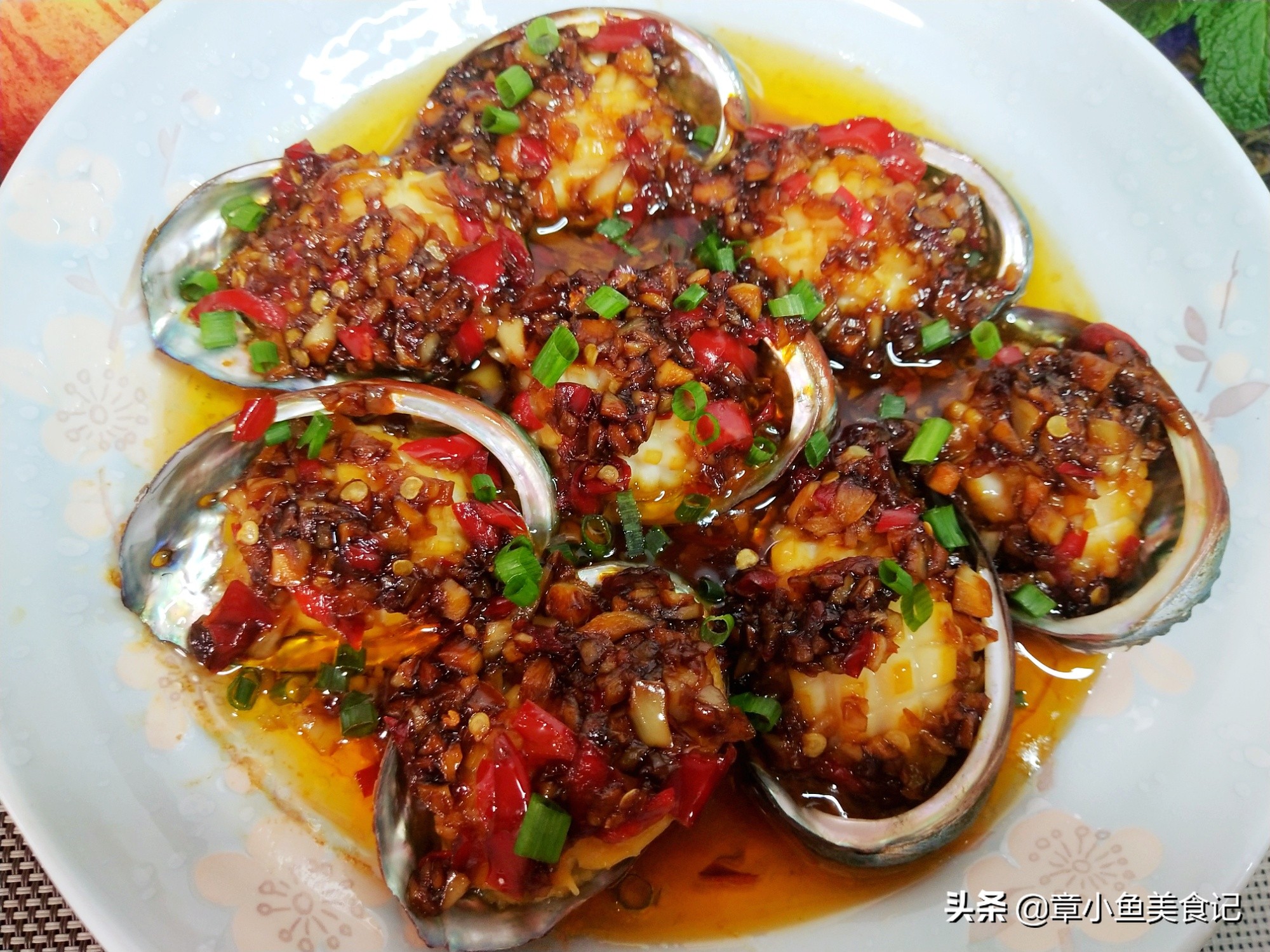 蒜香鲍鱼的最正宗做法,这款鲍鱼的做法好吃到停不下来