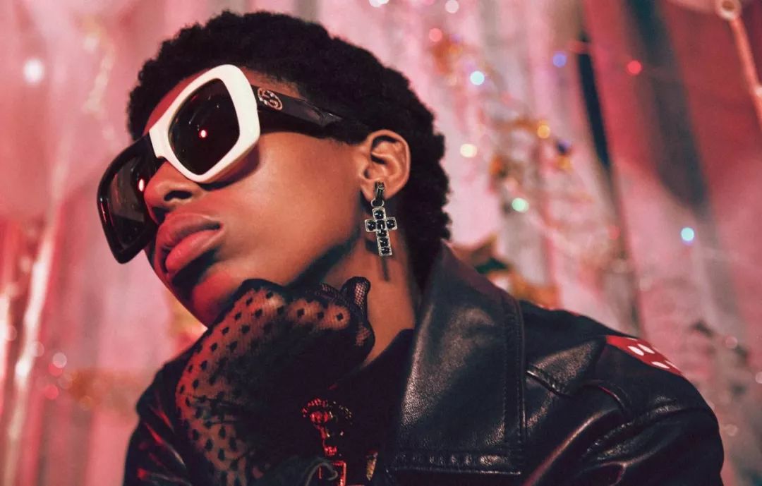 圣诞新年搞事情！Gucci豪得金光灿灿熊和狮子要抢LV吉祥物的地位