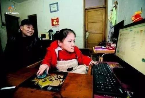 三轮车夫收养女孩,三轮车车夫送残疾女人回家后续