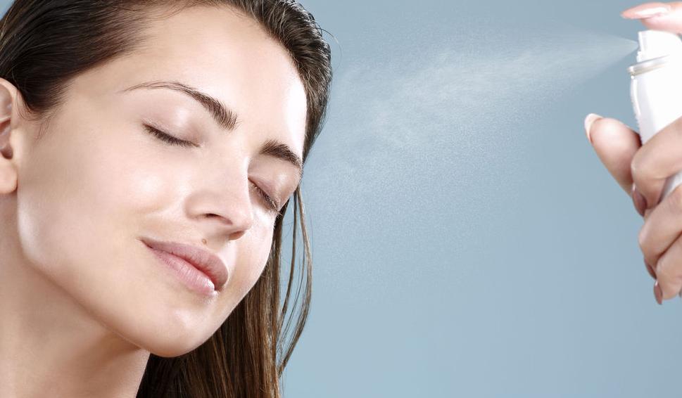 皮肤去角质层用什么方法,没有去角质产品怎么给皮肤去角质