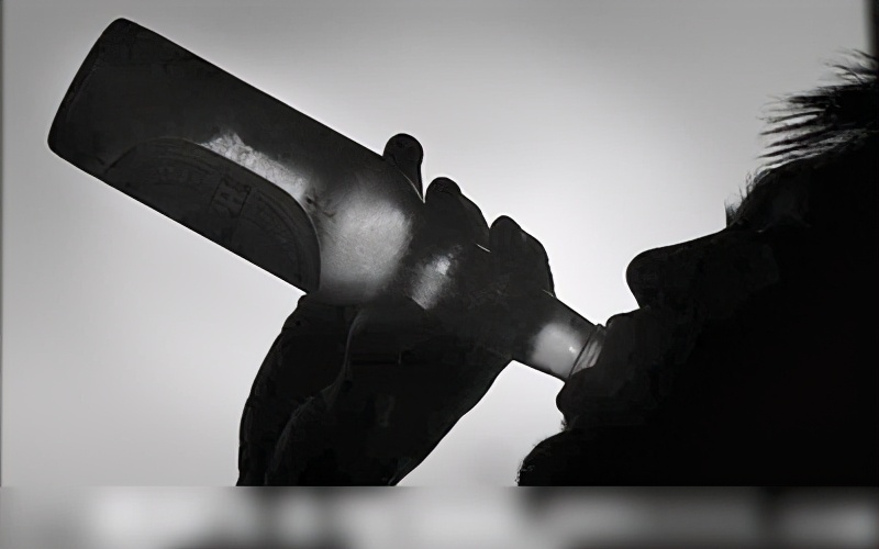 痛心！一男子声带癌前病变，只因常做这两件事