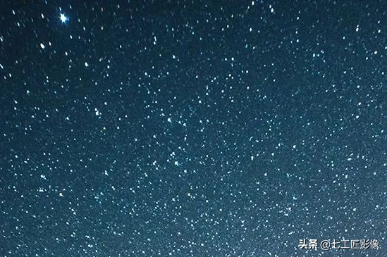 七工匠12mmf2缺点,七工匠12mmf2.8拍星空