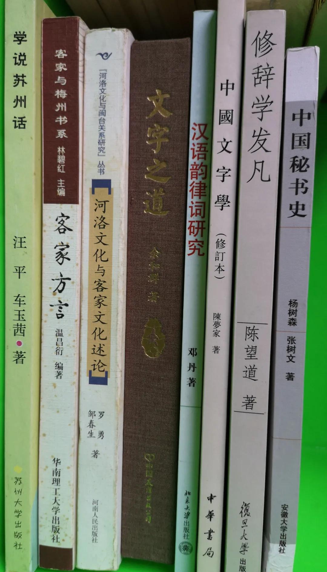 热门文字书,推荐一些文字优美的书