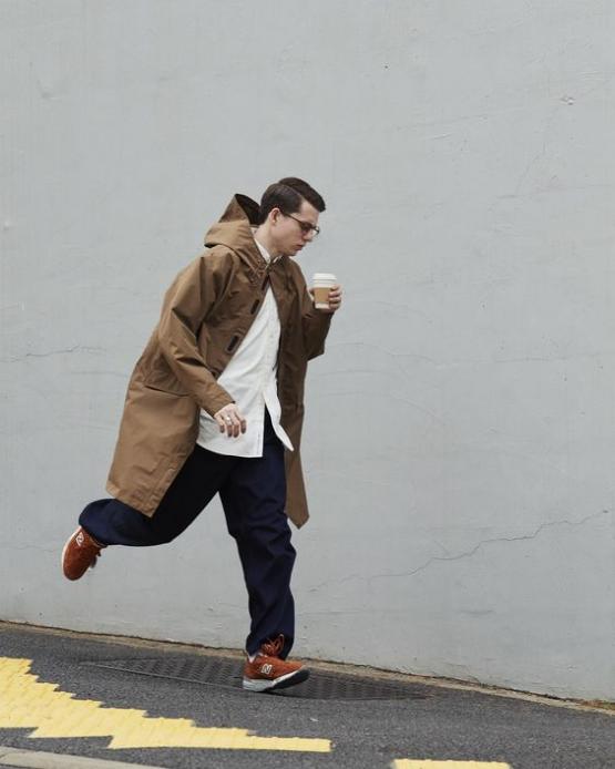 风衣造型穿出优雅文艺范,风衣时尚穿搭穿出高级感