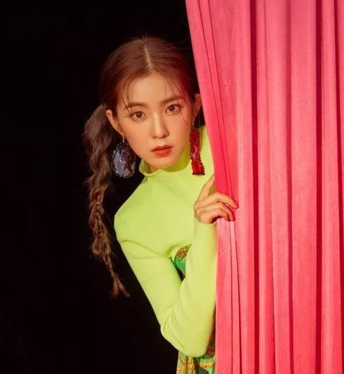 圆脸窄额头女生适合什么刘海,额头尖窄脸又小适合什么样的刘海