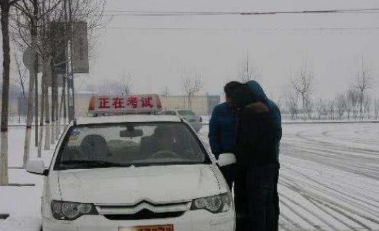 考驾照你想多久能拿证,考驾照一次性通过的都有哪些人