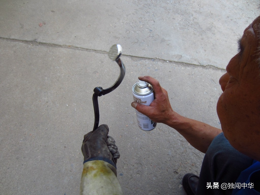 脚舒服了，鞋面也干净了---银钢悍路者300偏三轮换挡杆改前后踩