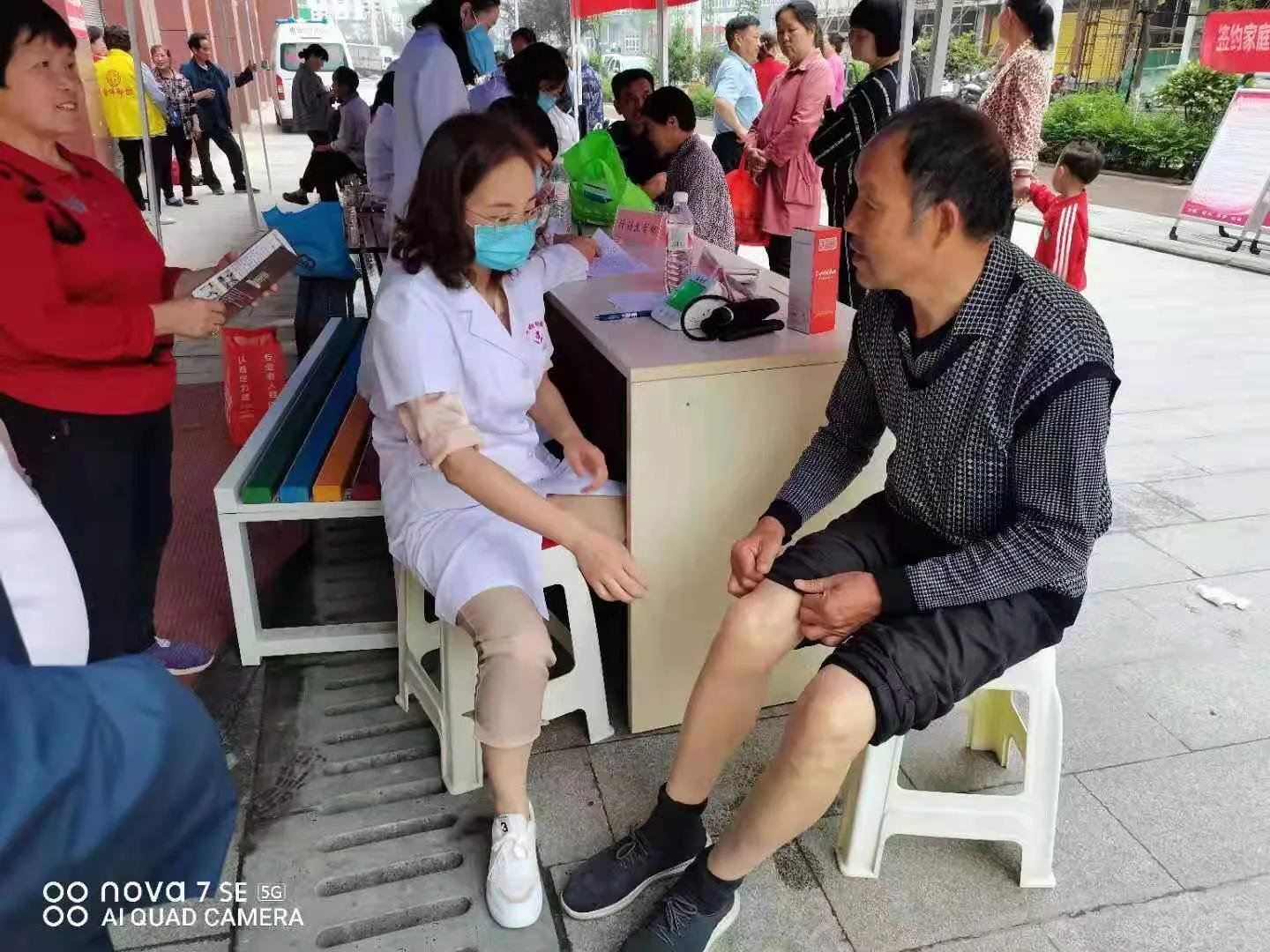 关爱妇幼健康义诊传递温暖,传递爱心守护健康义诊