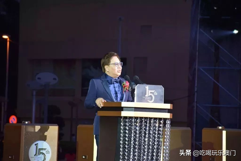 吸引大批游客纷至沓来,金沙在澳门的开业时间