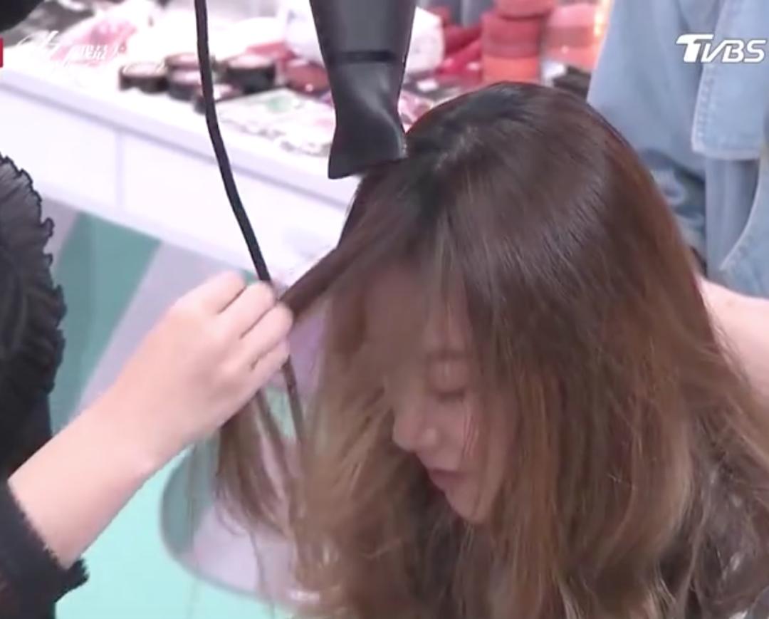 头发秃发量少该怎么拯救,头发秃扁怎么办小妙招