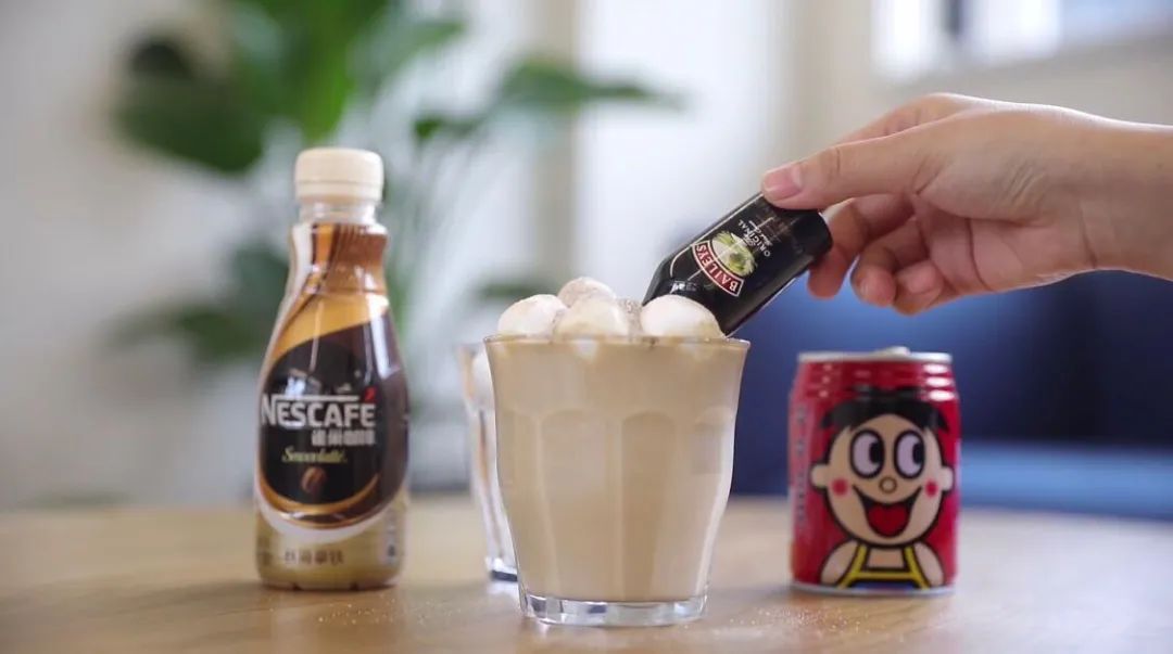 适合秋冬的鸡尾酒,挑一款很温馨的鸡尾酒