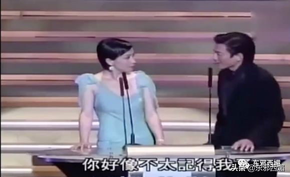 比迟了五年才道歉更让人迷惑的，是她的脸……