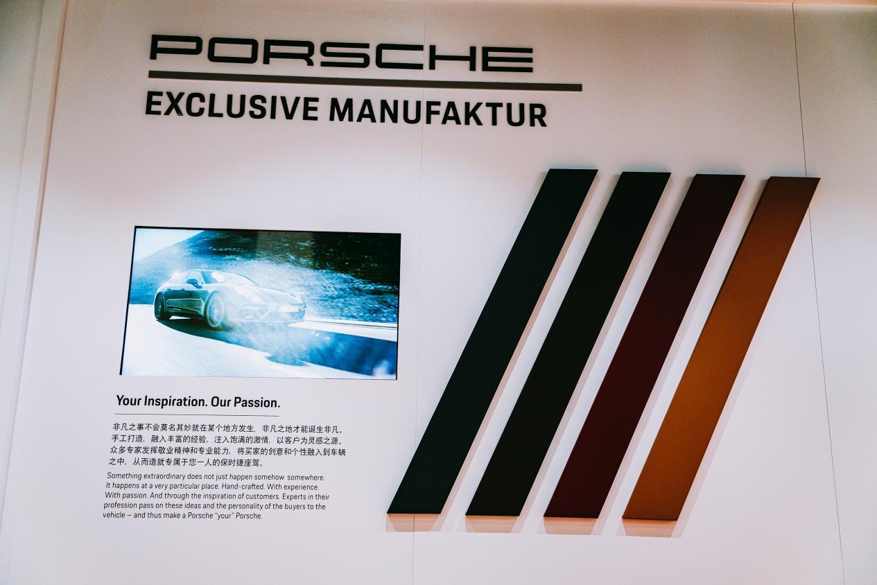 taycanturbos冰莓粉,买不起taycan的比亚迪