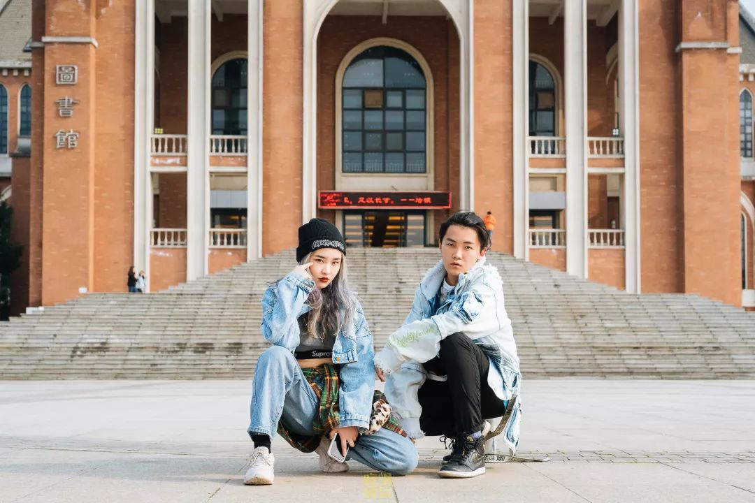 自从藏龙岛有了南延线,我就再没羡慕过别人家的学校!