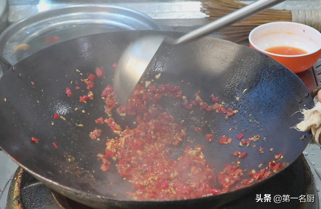 剁椒鱼头简单家常做法教程,剁椒鱼头做法湘菜大师