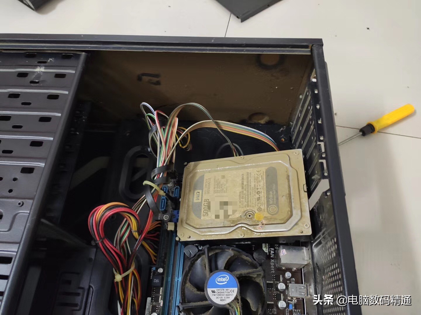 电脑进水有几种处理方法,电脑进水后紧急处理方法