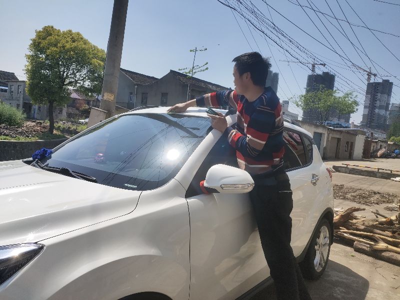 怎么给自己的爱车抛光打蜡,自己动手给爱车打蜡步骤