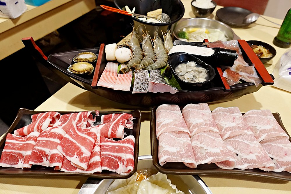 日本火锅和韩国火锅对比,中国的火锅vs俄罗斯火锅