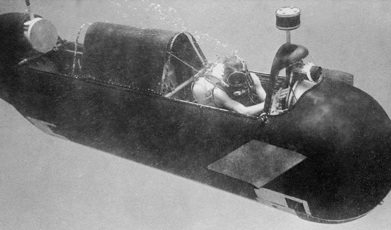 海豹突击队水下战术装备,海豹突击队空降潜艇