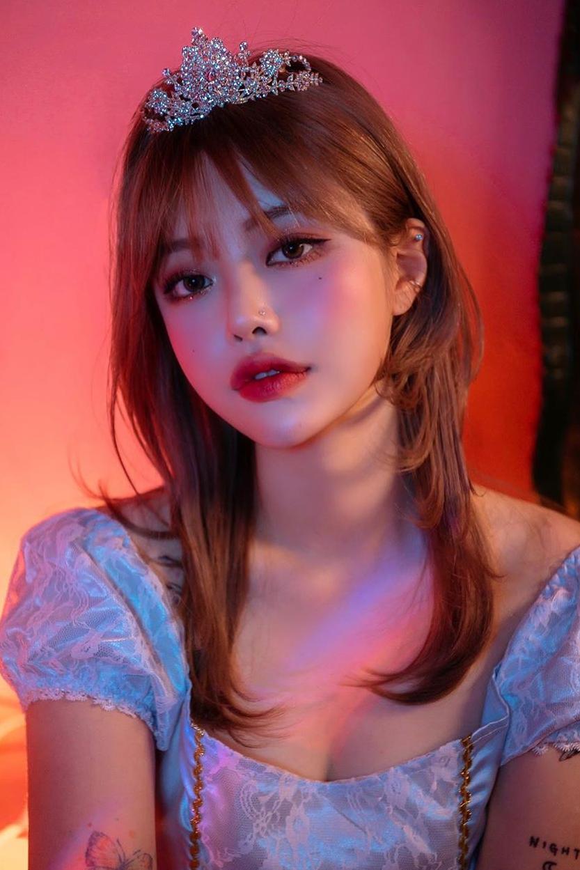 有层次的披肩发怎么扎好看,有层次的披肩直发发型