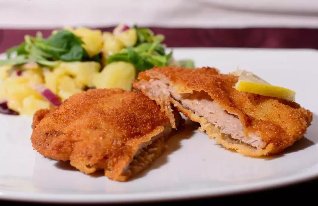 玫瑰色泽的“奶饲”小牛肉可能是下一个明星食材