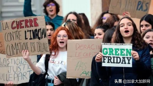 黑五狂抢开始！机场outlet堵爆温哥华华人凌晨排队全买疯了