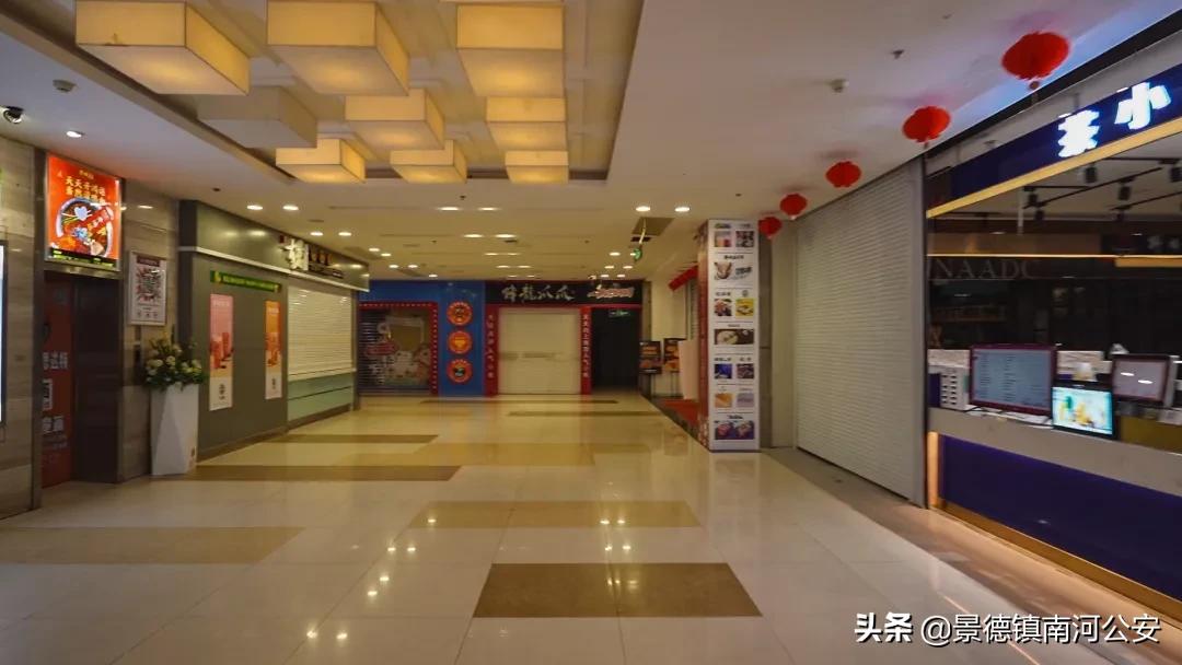 疫情之下纪实摄影,疫情镜头下的生活瞬间