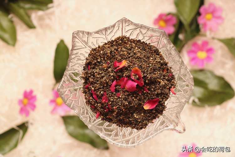 吃黑芝麻好处多，教你懒人做法，做一次吃半个月，随吃随取真省事