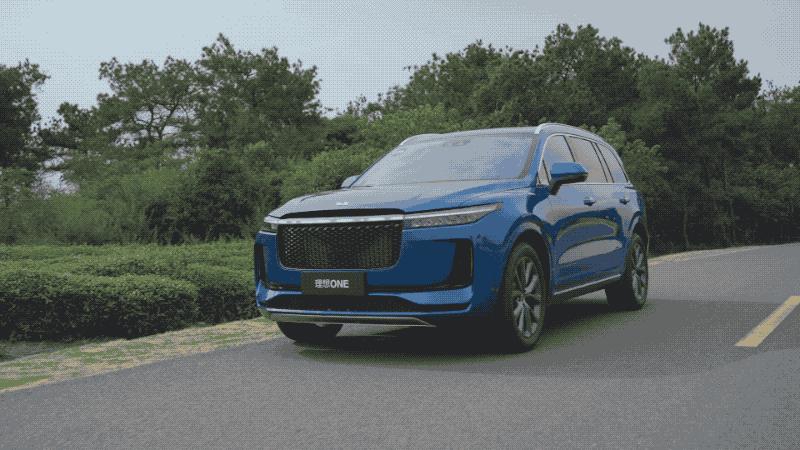 理想one换1.5t增程器最新试驾视频,理想one与汽油车提速对比