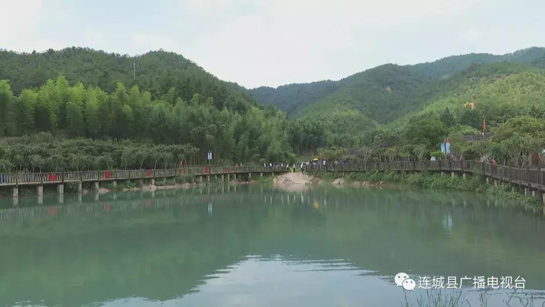 杩炲煄蹇棯鐜板満瑙嗛,杩炲煄琛楀ご蹇棯琛ㄦ紨