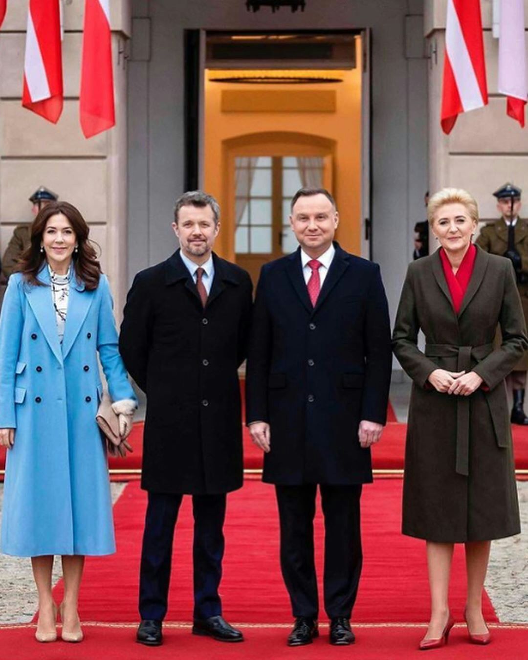 她打遍天下无敌手，红裙让丹麦王妃惨败，同框梅拉尼亚也是稳赢