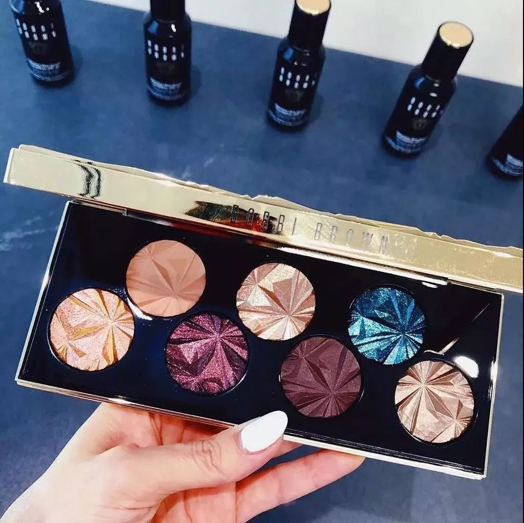 杨树林2019圣诞限定,2022年圣诞限定杨树林