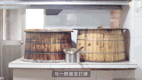 黑帮卖奶茶,黑帮摆摊卖夜宵