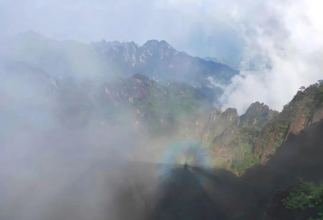 六月，来黄山寻找属于你的快乐星球！