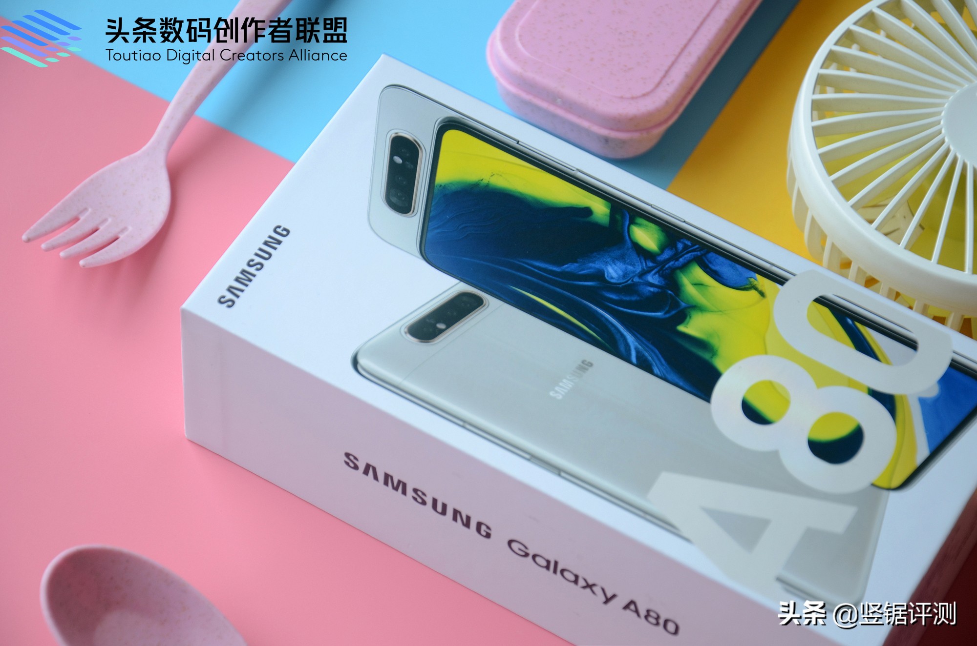 三星A80深度评测,6.7英寸全面屏,旋转摄像头设计